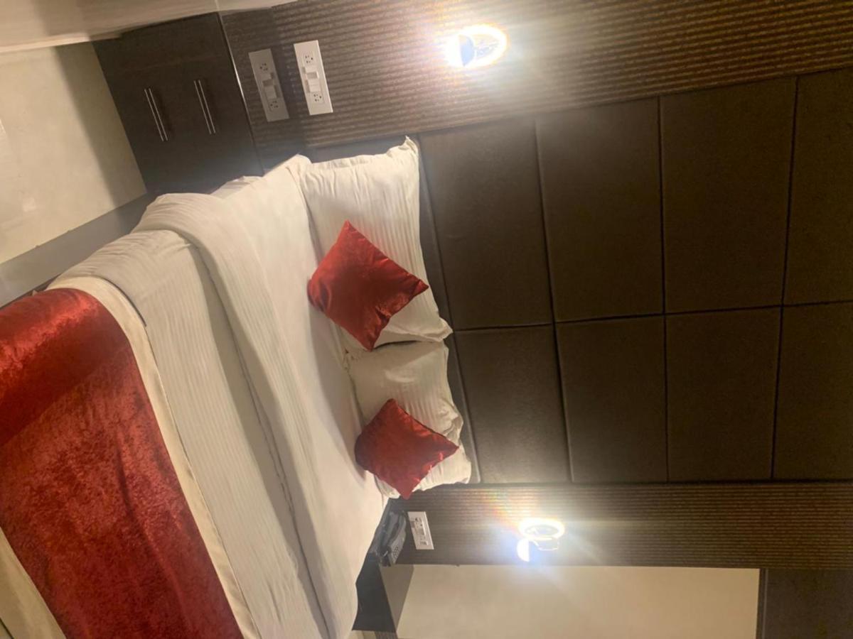 Hotel Mmk Kanpur Eksteriør billede