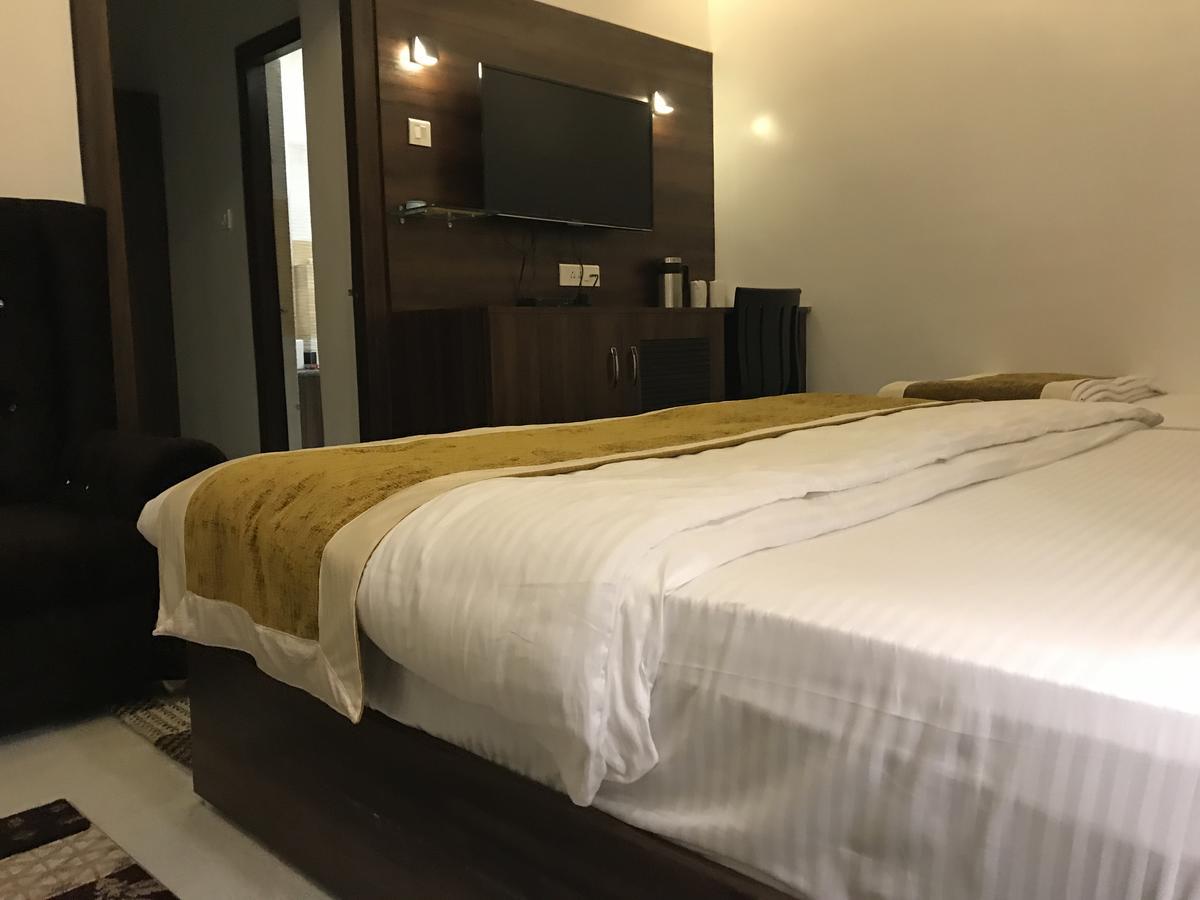 Hotel Mmk Kanpur Eksteriør billede
