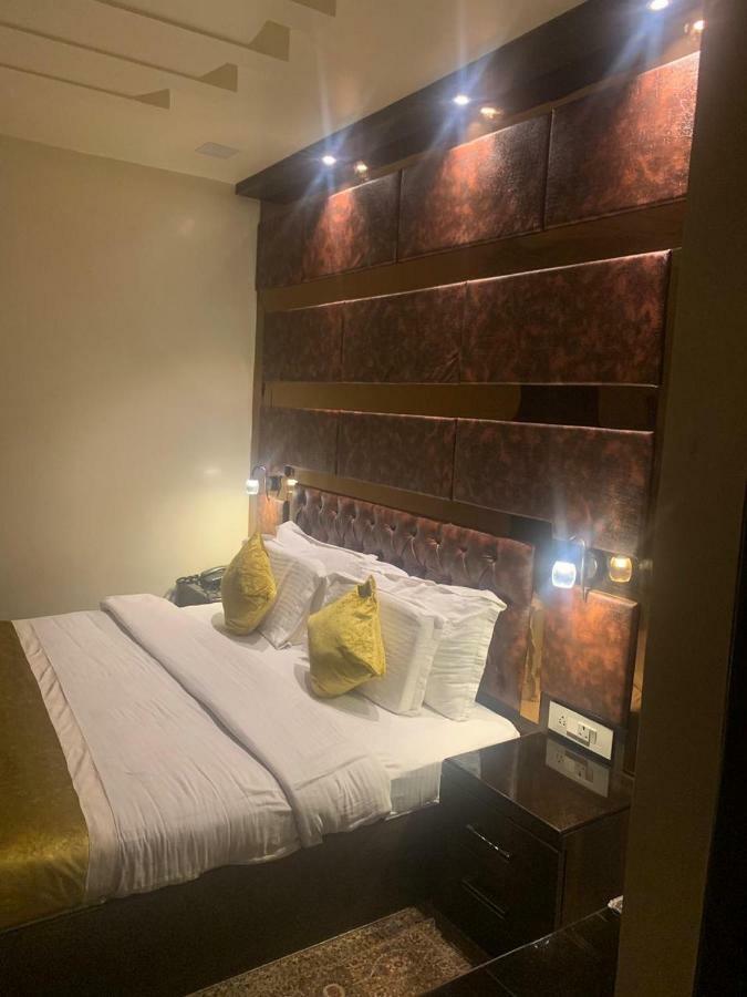 Hotel Mmk Kanpur Eksteriør billede