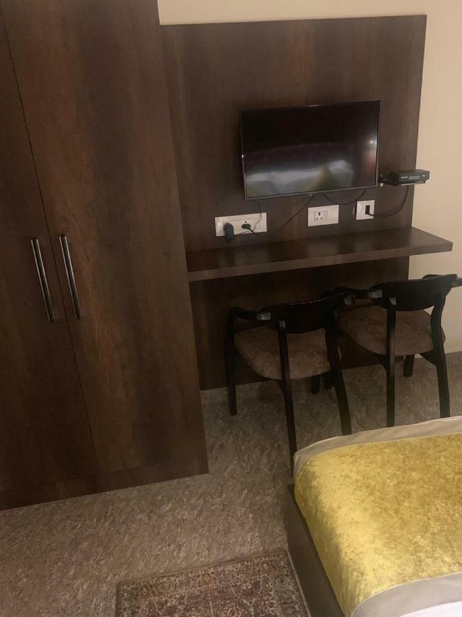Hotel Mmk Kanpur Eksteriør billede