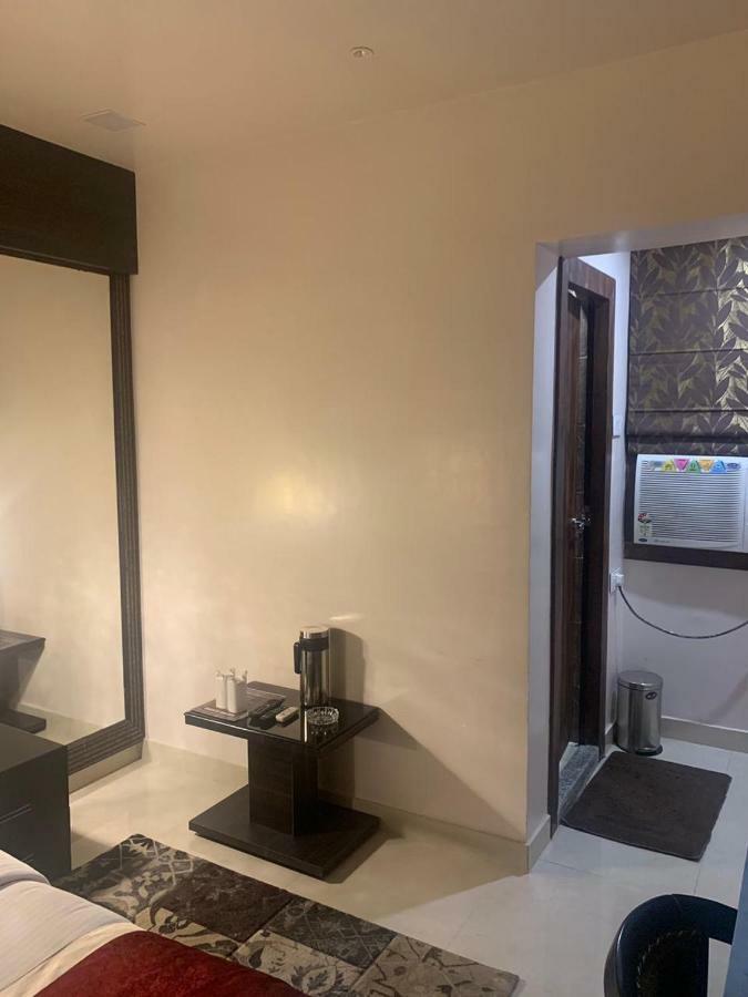 Hotel Mmk Kanpur Eksteriør billede